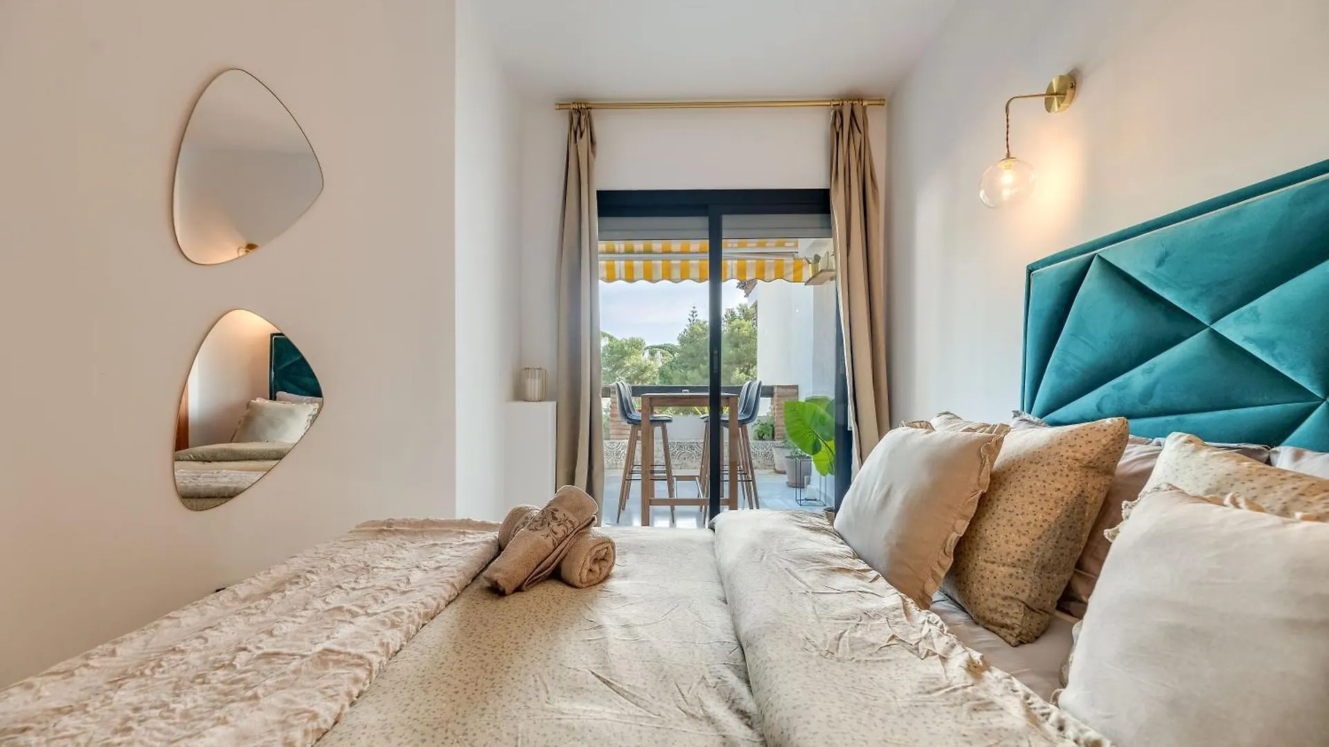 Calahonda Cozy Corner Apartment Sitio de Calahonda Spain