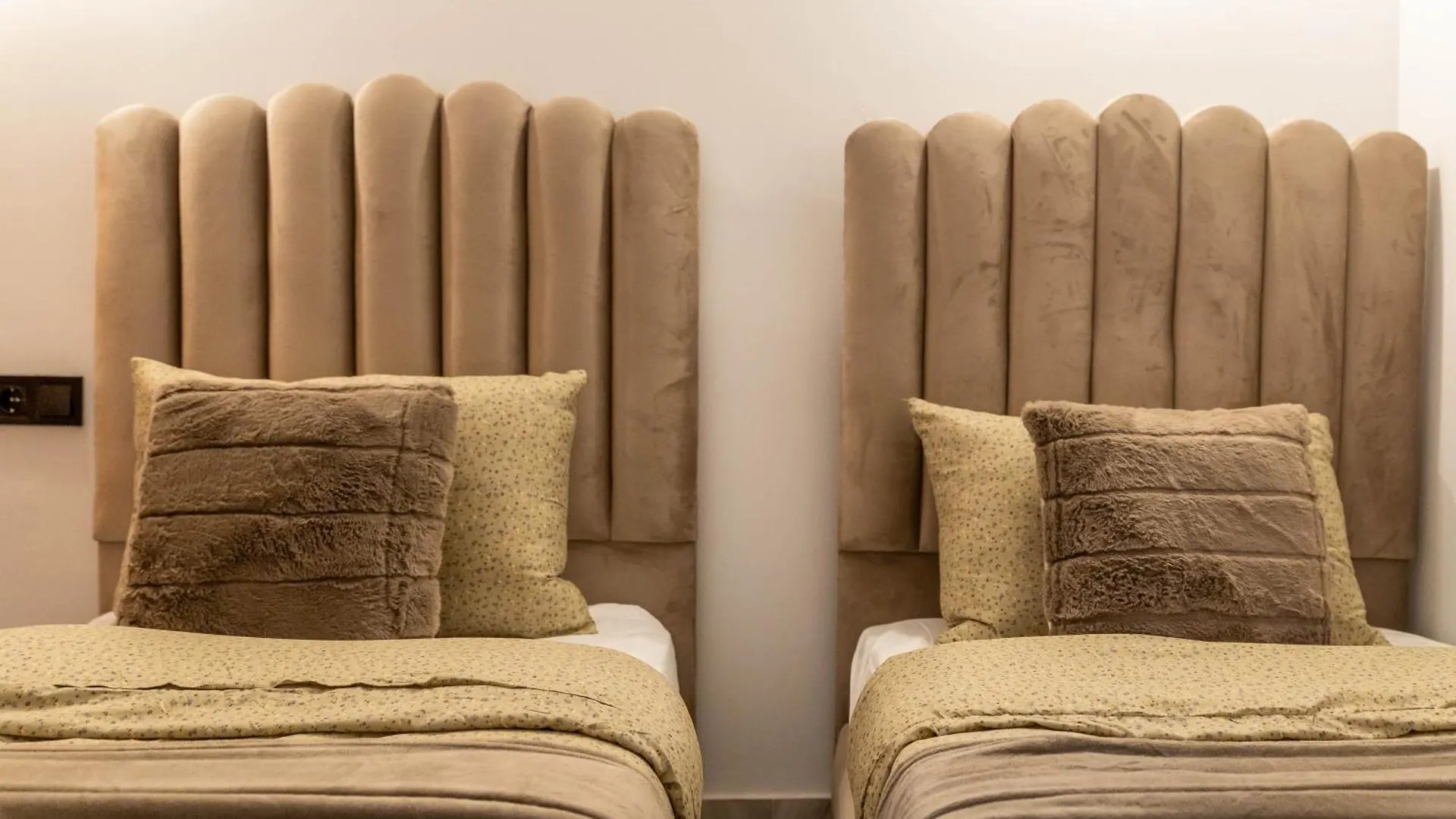 Calahonda Cozy Corner Apartment Sitio de Calahonda