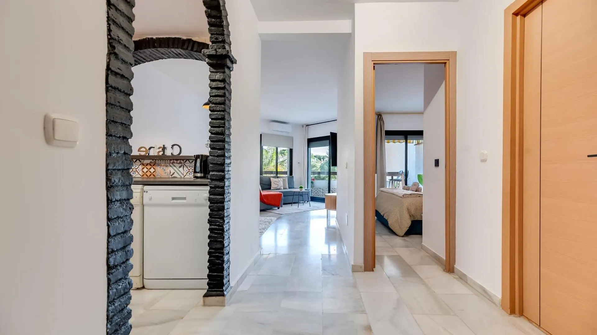 Calahonda Cozy Corner Apartment Sitio de Calahonda