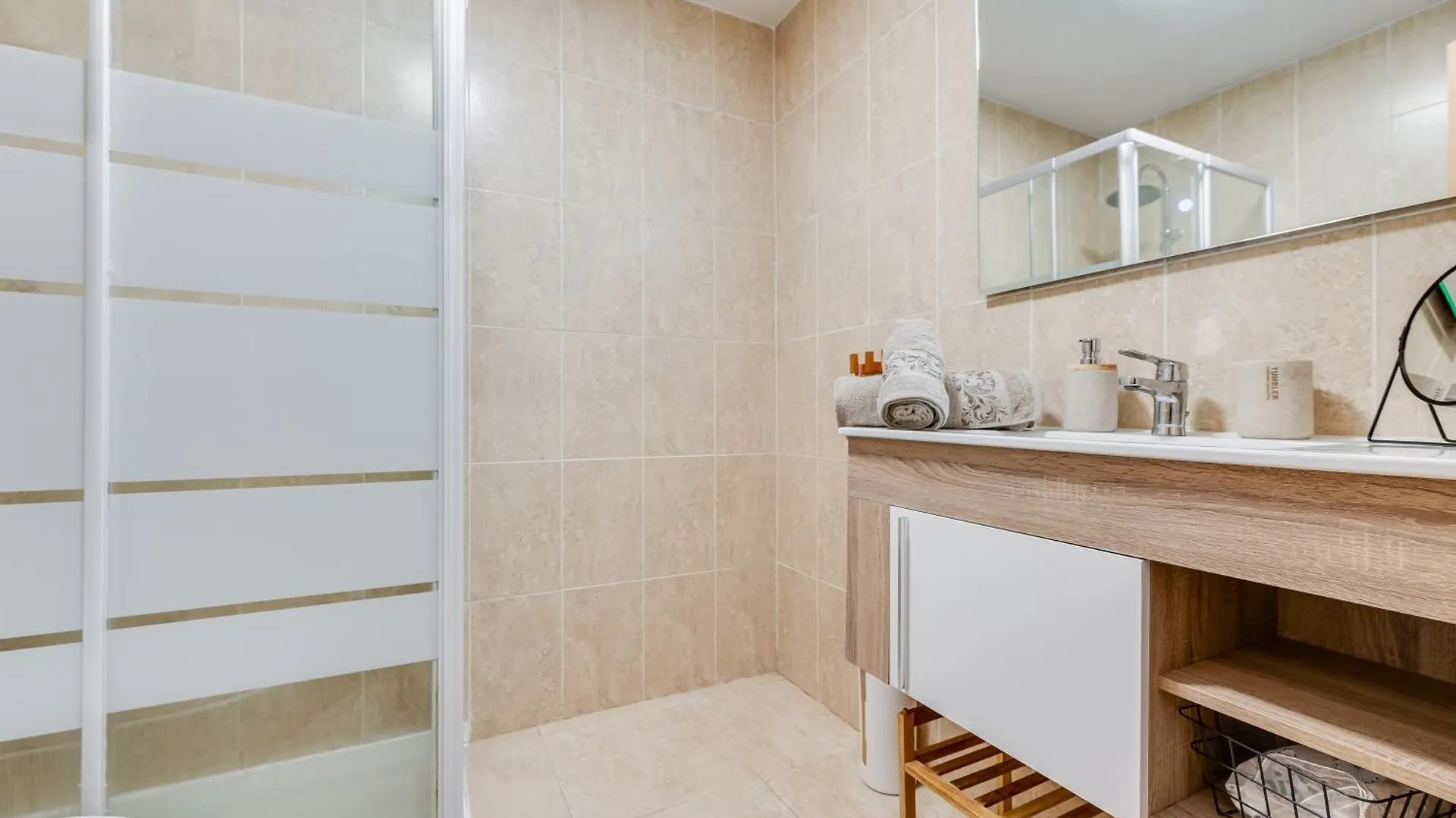 Calahonda Cozy Corner Apartment Sitio de Calahonda Spain