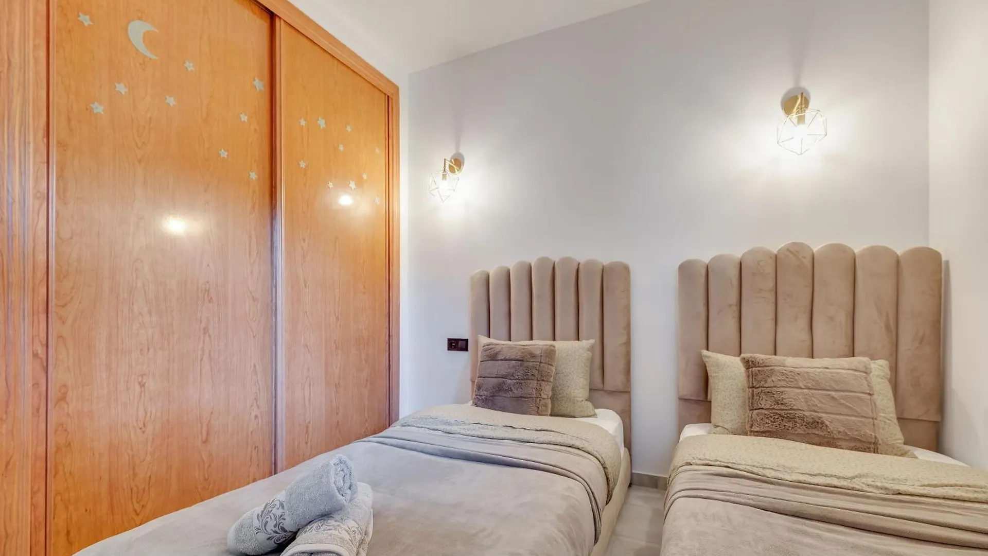 Calahonda Cozy Corner Apartment Sitio de Calahonda Spain